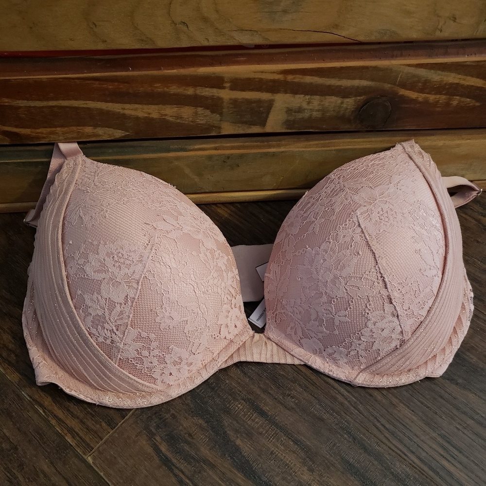 Victoria Secret Dream Angles Push Up Bra!